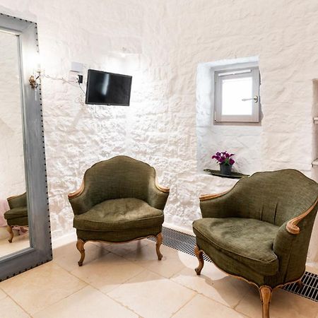 Bed and Breakfast Petranima Wellness In Trulli Остуни Экстерьер фото