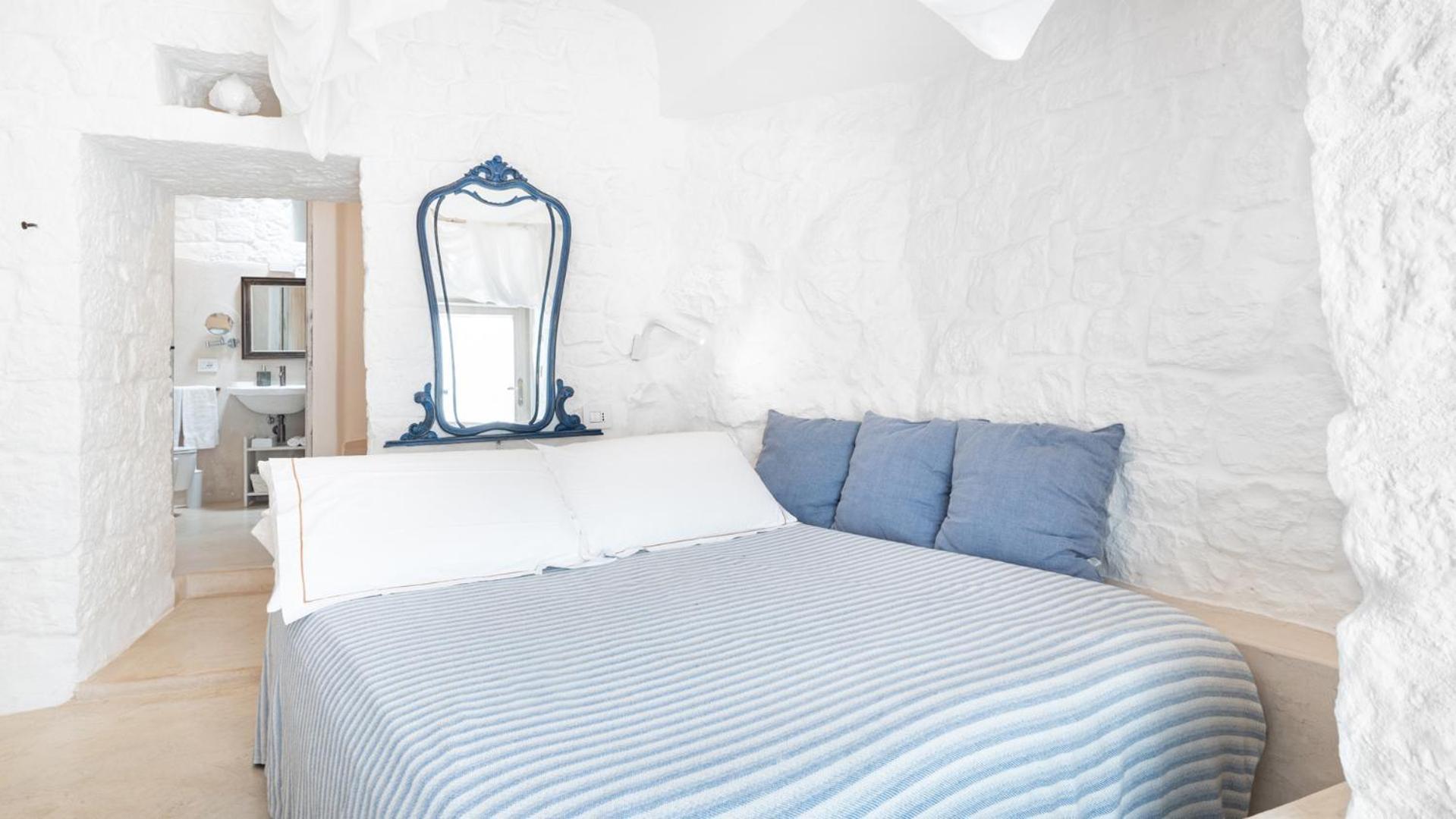 Bed and Breakfast Petranima Wellness In Trulli Остуни Экстерьер фото