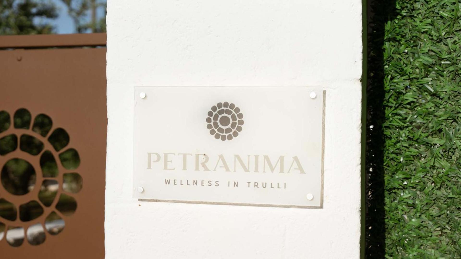 Bed and Breakfast Petranima Wellness In Trulli Остуни Экстерьер фото